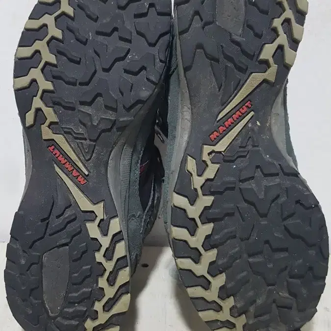 택포 255~260 A급 마무트 MAMMUT GORETEX 트레킹 등산화