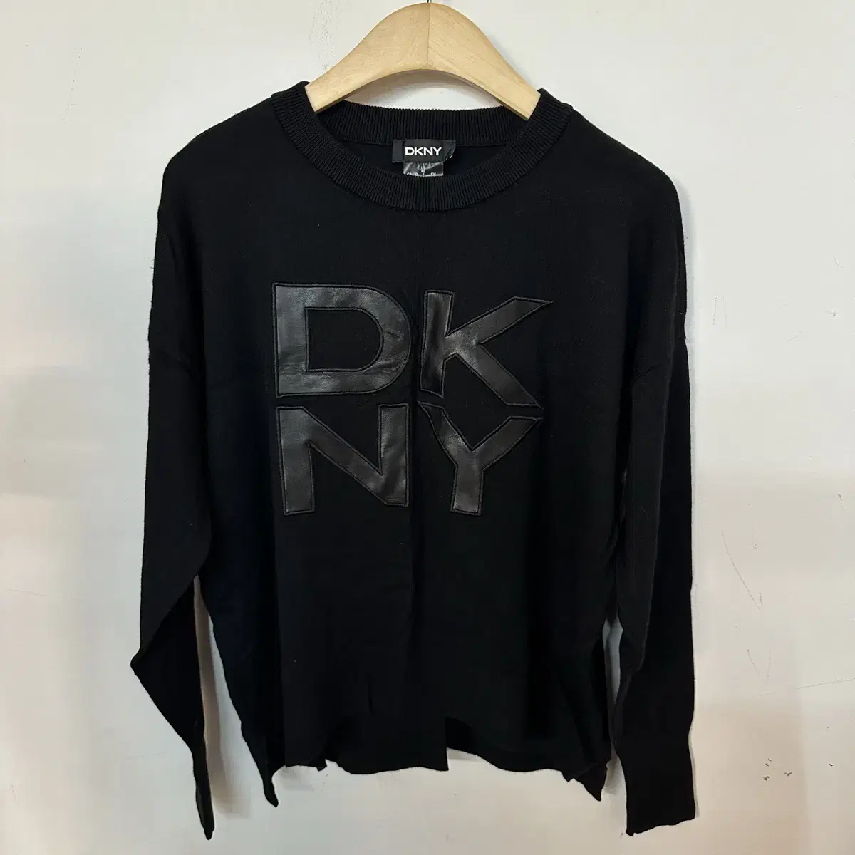 DKNY 로고 포인트 여성 크롭 니트 XS