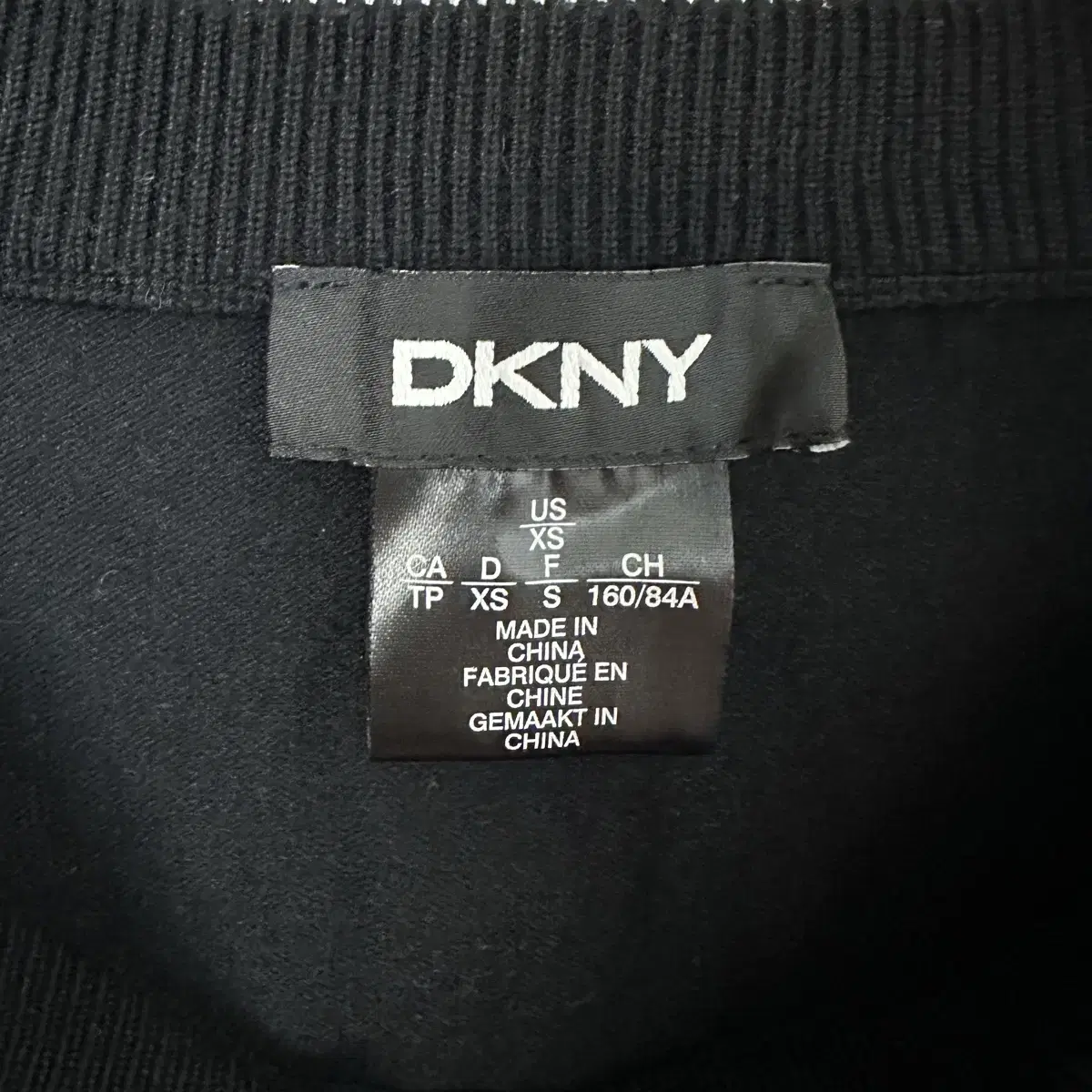 DKNY 로고 포인트 여성 크롭 니트 XS