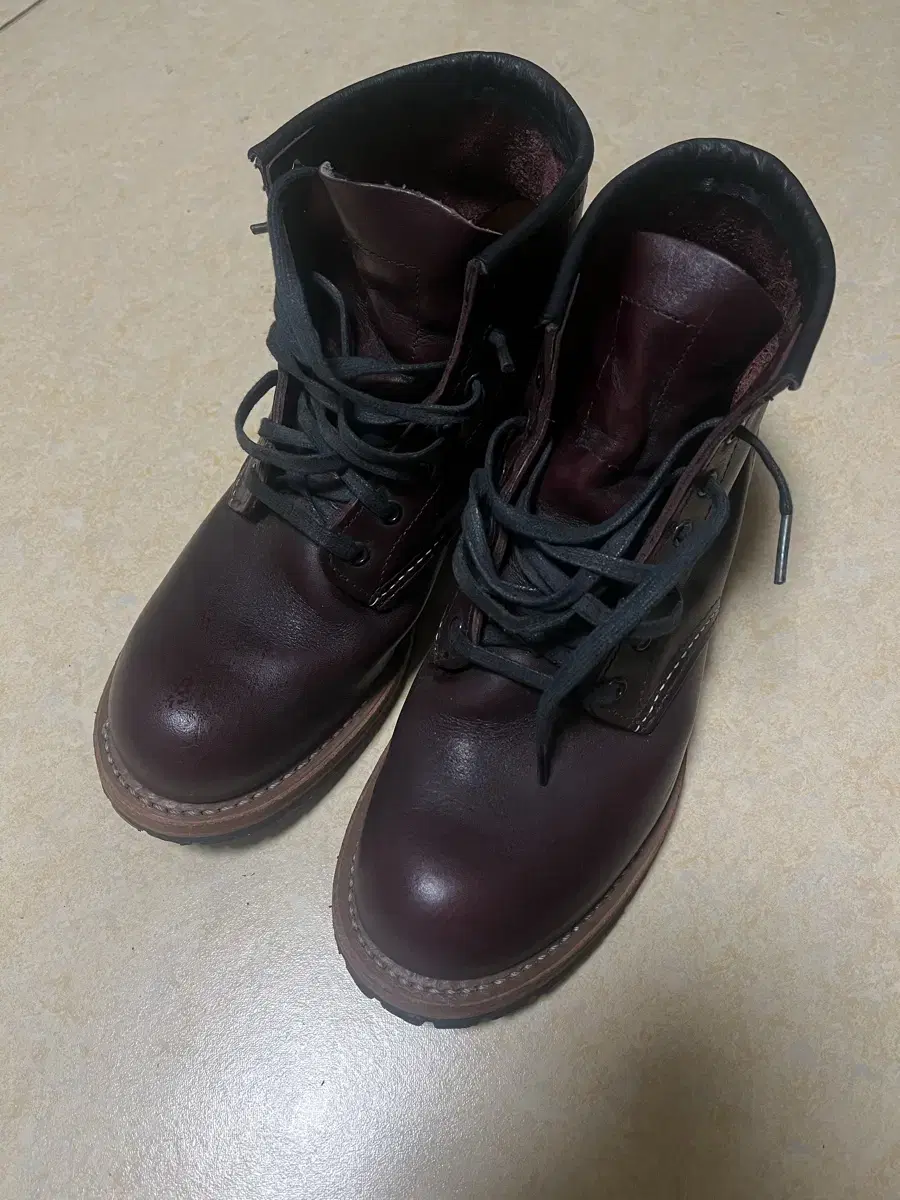 레드윙 Redwing 벡맨 9011 블랙체리 6D 240 판매합니다