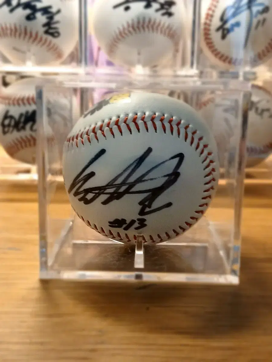 Doosan Bears Son Si-heon autographed baseball