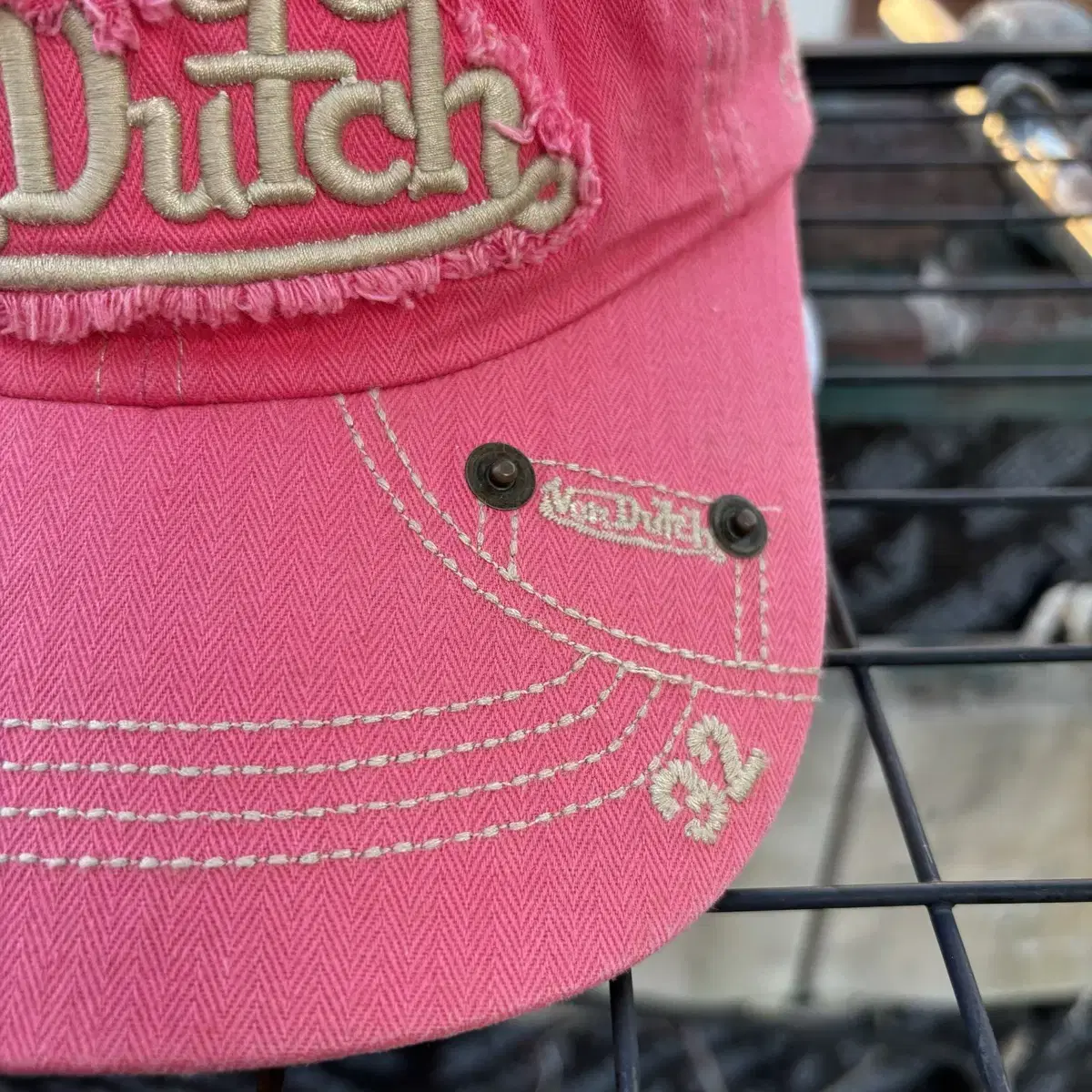 Von Dutch 본더치 데미지 디테일 Y2K 핑크 볼캡