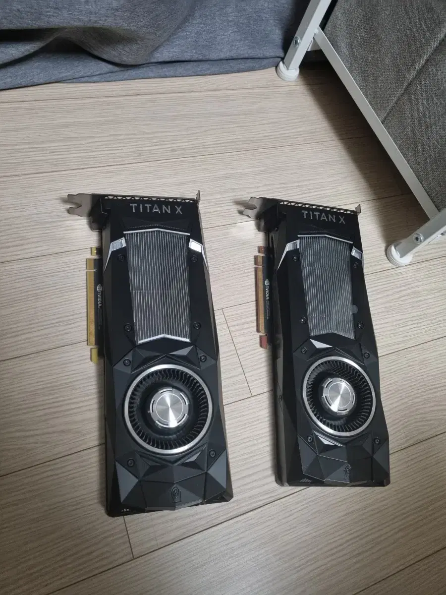 NVIDIA TITAN Xp 2개