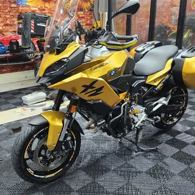 bmw f900xr 21년 2.4만