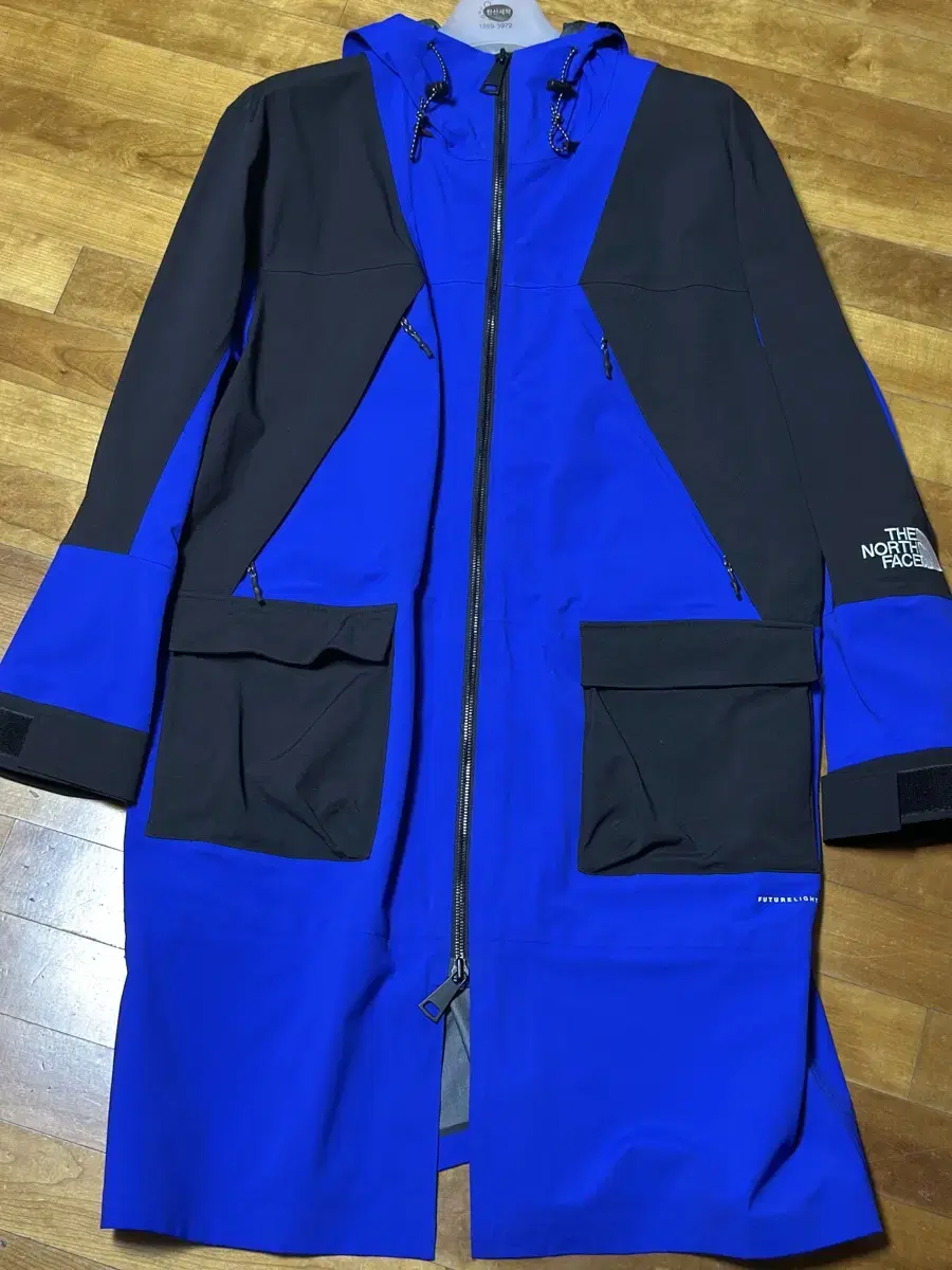 (M) Northface futurelight ripstop coat