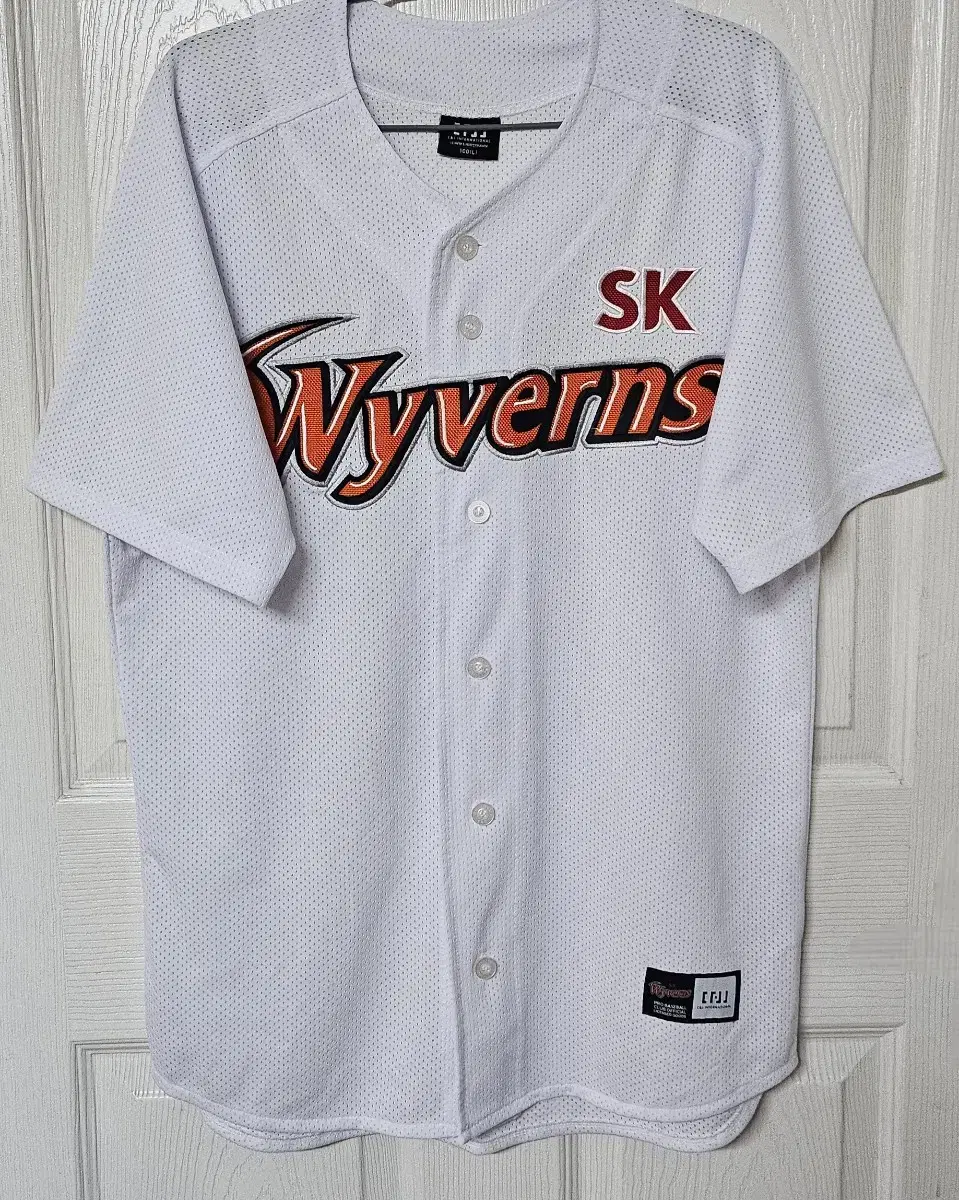 [100] SK Wyverns (SSG Landers) Home Jersey