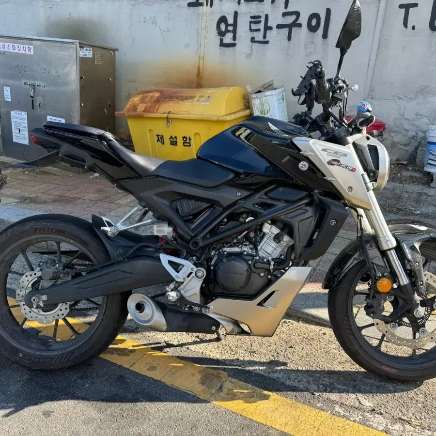 키로수 짧은 혼다 CB125R 팝니다