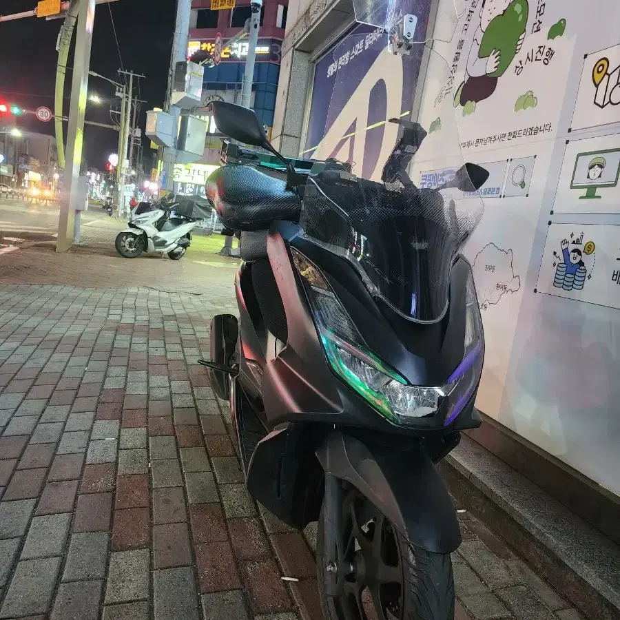 21년식pcx125 신형모델