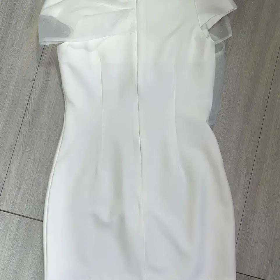 Coap white peony dress 화이트 피오니 드레스