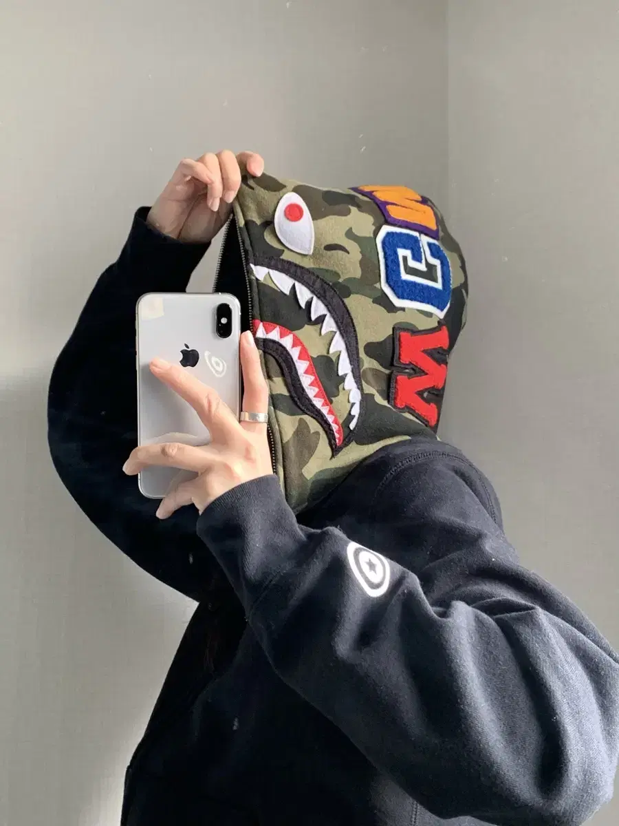 Bape 베이프 샤크 풀 집업 블랙 컬러