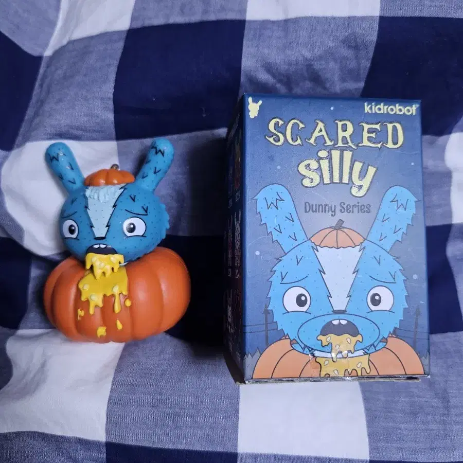 SCARED SILLY 더니 세트 팝니다.