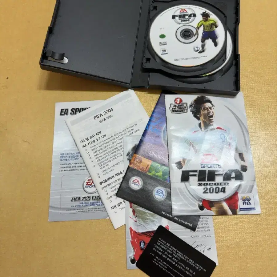 고전 PC 게임 피파 2004 판매합니다.