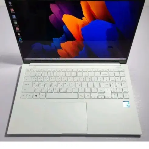 삼성전자 Galaxy Book 화이트 중고노트북 상태A급