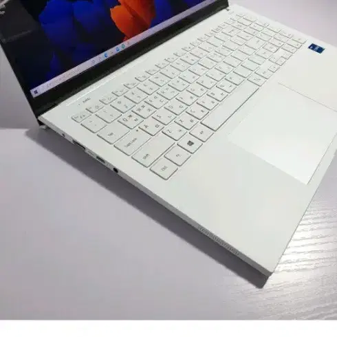 삼성전자 Galaxy Book 화이트 중고노트북 상태A급