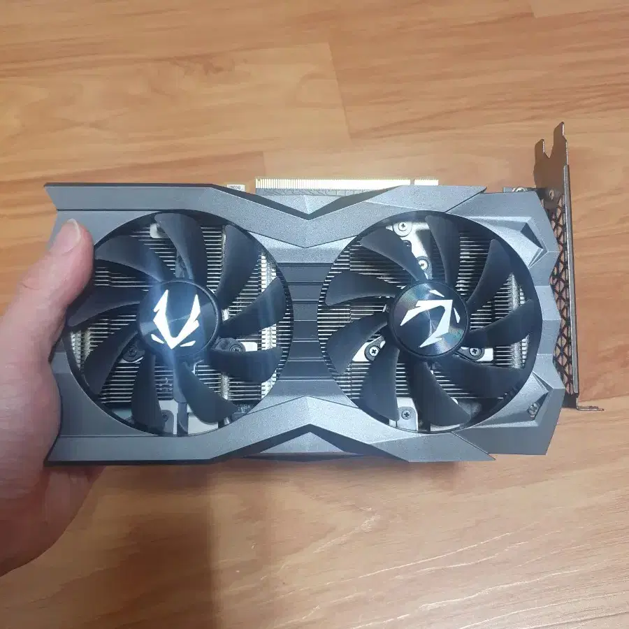 그래픽카드 gtx1660 super 팝니다