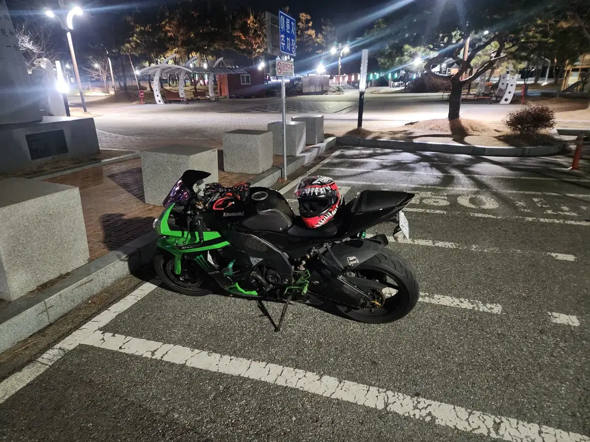 zx10r 08년식 풀배기 팝니다.(바이크잘모름)m4 묻따360