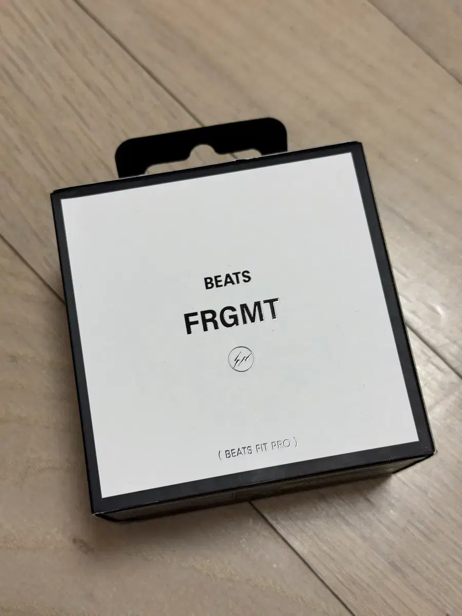 비츠 프라그먼트 화이트 Beats x Fragment