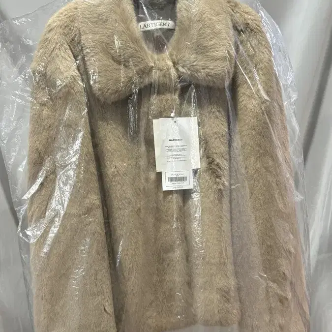 (새제품)라티젠 퍼자켓 LTG7 FUR JACKET(BEIGE)