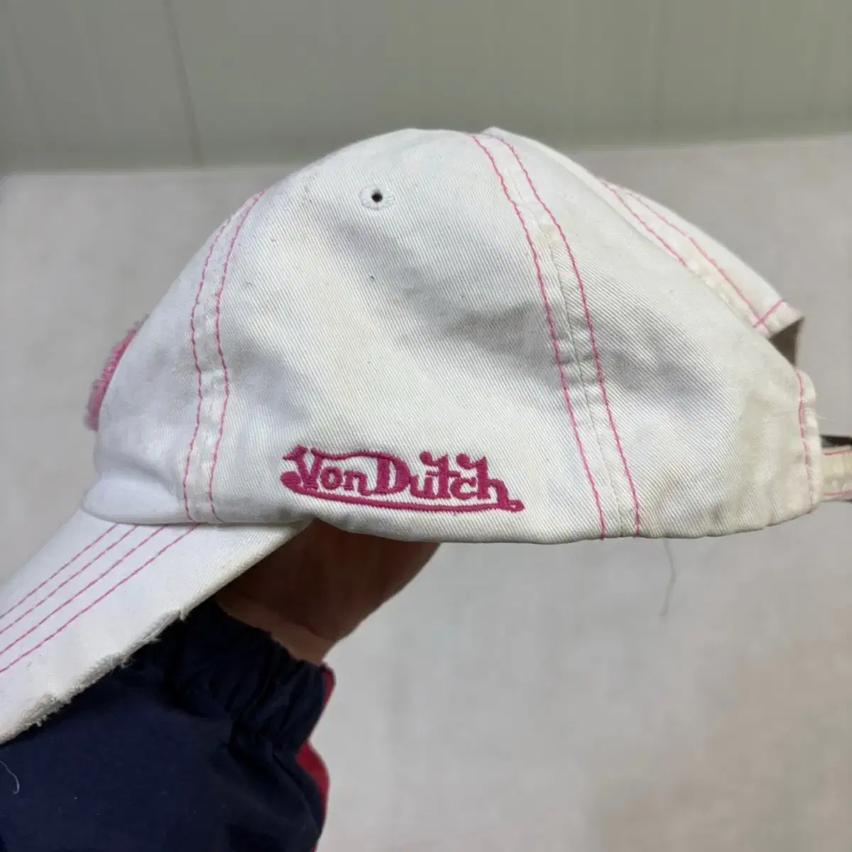 Von Dutch 본더치 화이트 스티치 볼캡  오래된 제품인만큼 보관상태