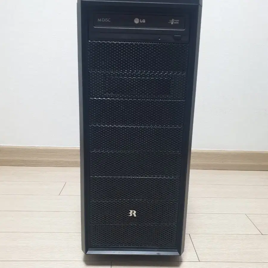 PC 본체 Xeon E3 1241 V3(i7-4790급)팝니다.