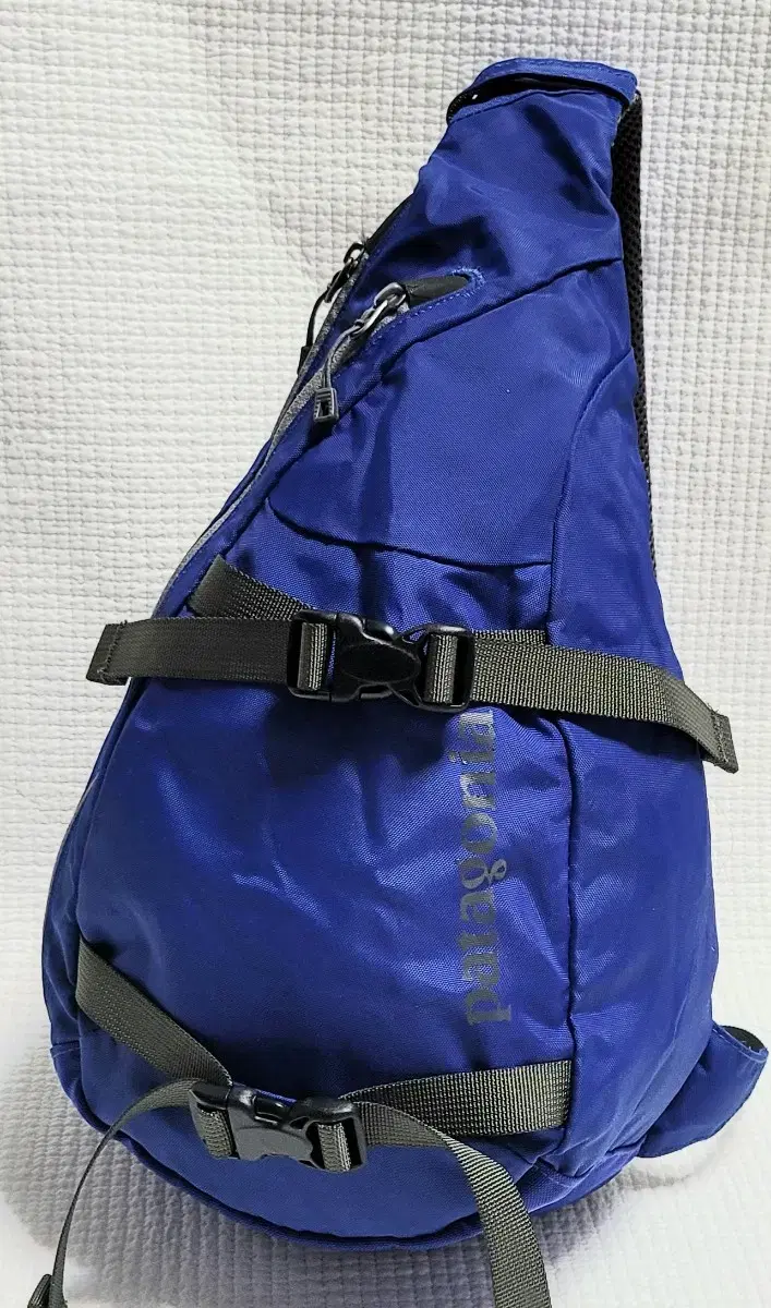 파타고니아 patagonia Atom Sling Bag 슬링백 8리터