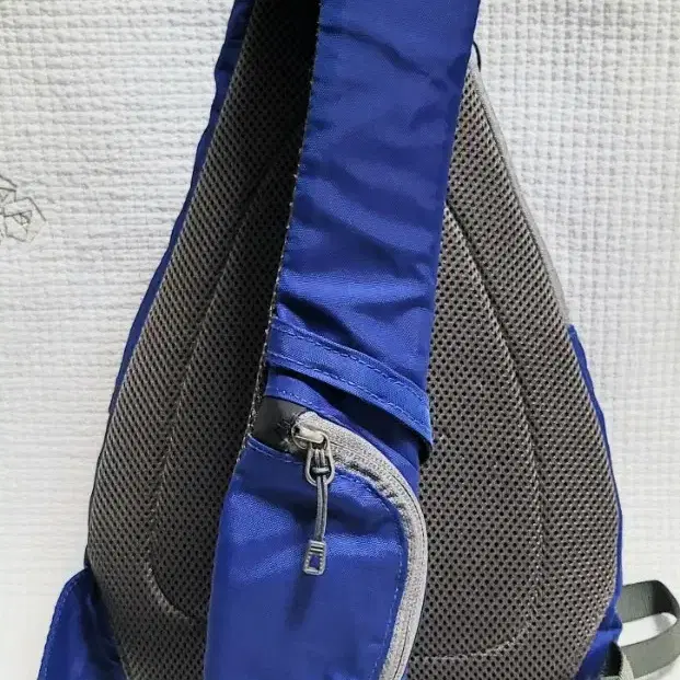 파타고니아 patagonia Atom Sling Bag 슬링백 8리터