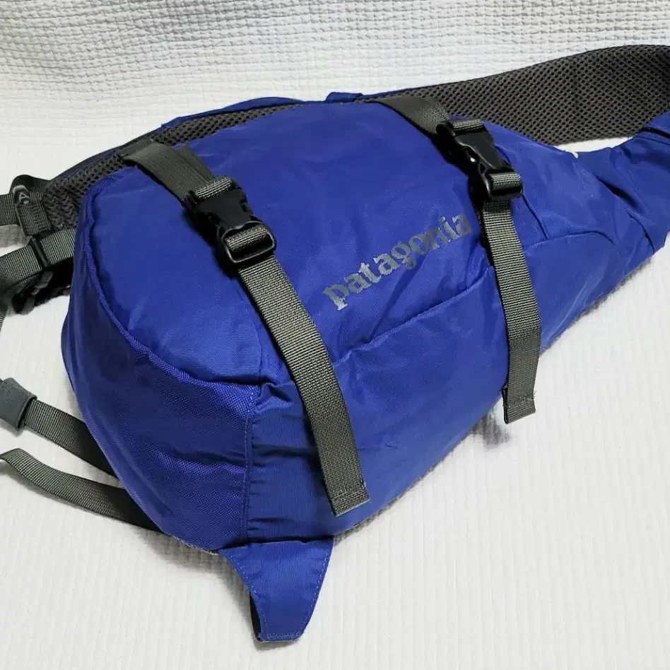 파타고니아 patagonia Atom Sling Bag 슬링백 8리터