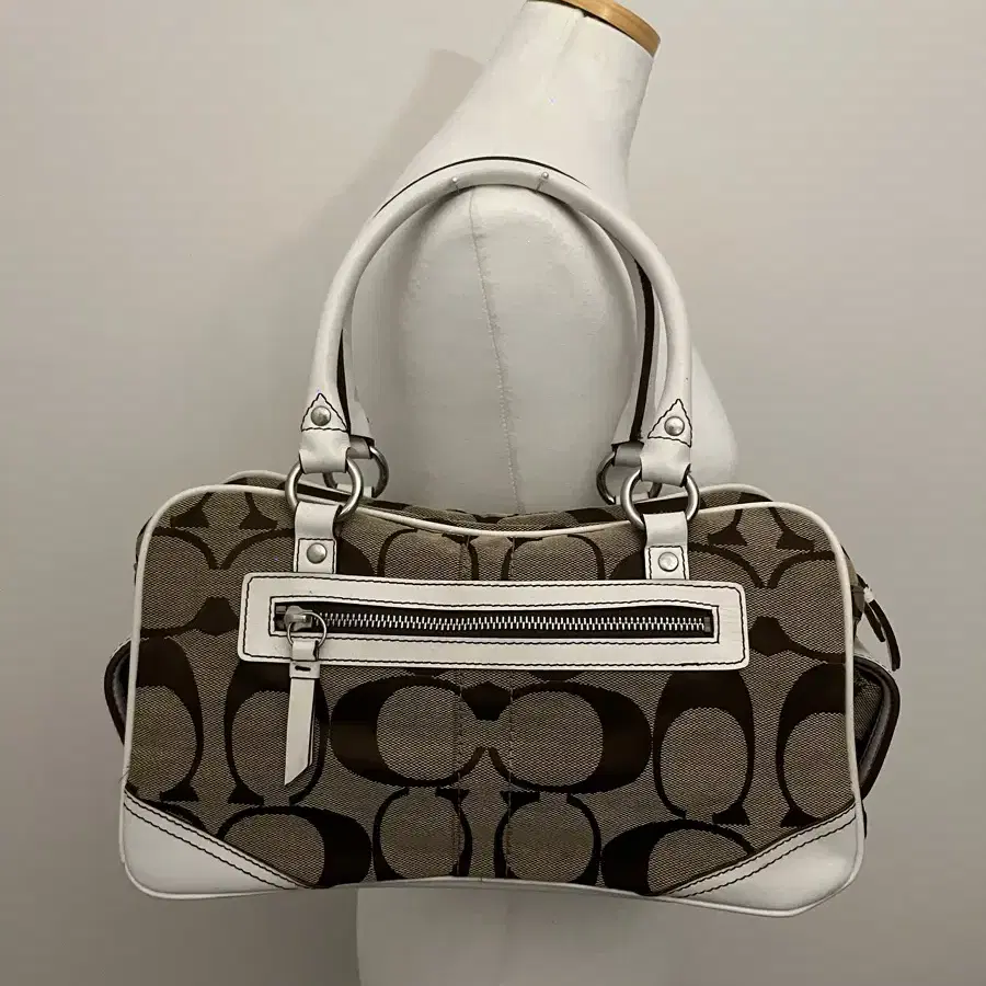 Coach White Beige Shoulder Bag