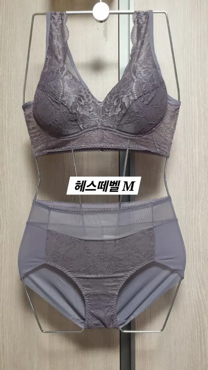 헤스떼벨 노와이어 브라렛 팬티 M 95