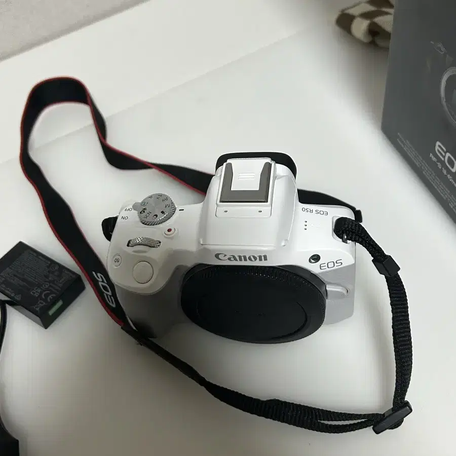 캐논 EOS R50 18-45 kit 화이트