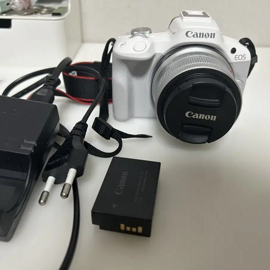 캐논 EOS R50 18-45 kit 화이트