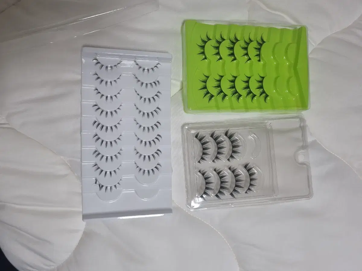 3 sets of eyelash extensions