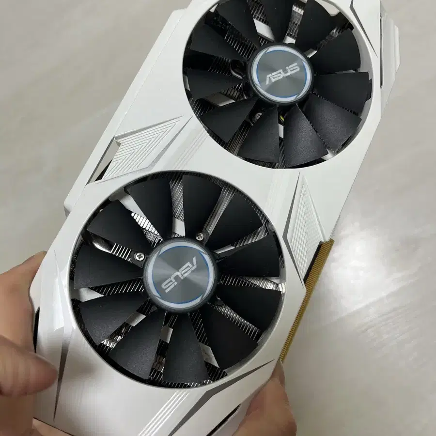 ASUS GTX 1060 (3GB) 화이트