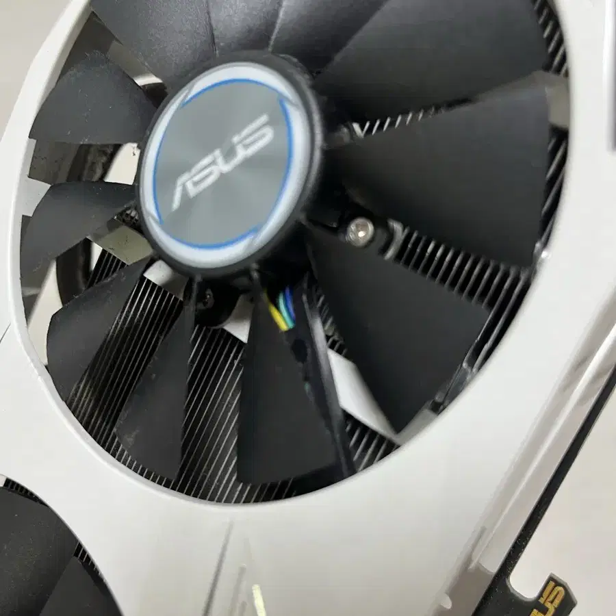 ASUS GTX 1060 (3GB) 화이트