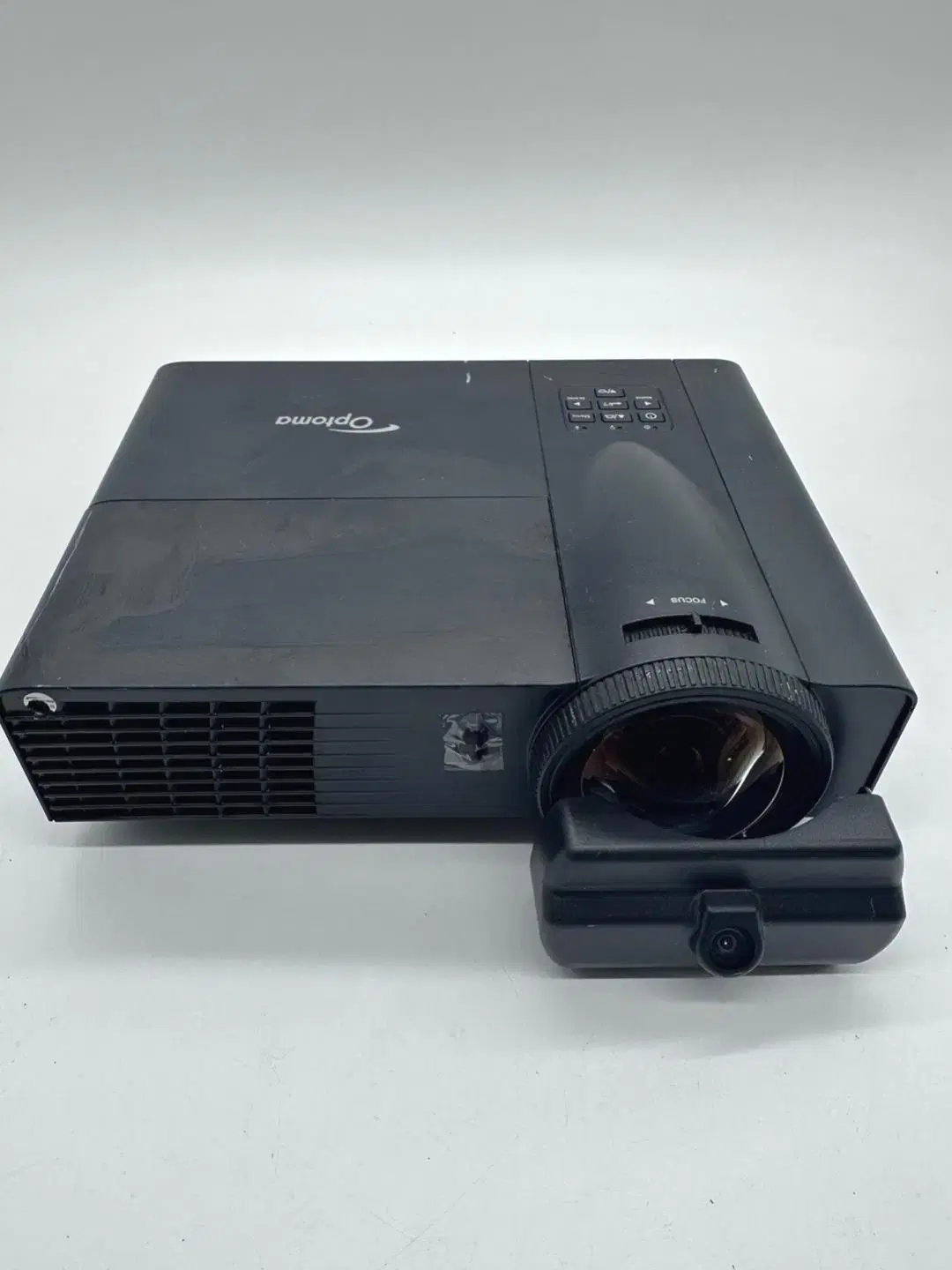 Optoma EX611ST 3000 ANSI XGA Short-throw Used Beam Projector