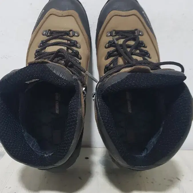 택포 270-275 정품 CAMPLINE GORE-TEX 트레킹 중등산화