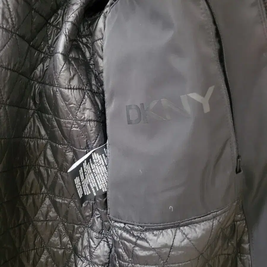 DKNY 남성패딩 100