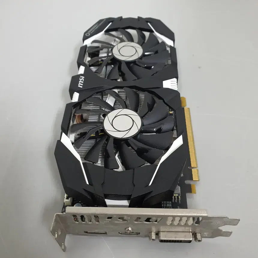 [무료배송] 중고 MSI GTX 1060 게이밍 그래픽카드 D5 3GB