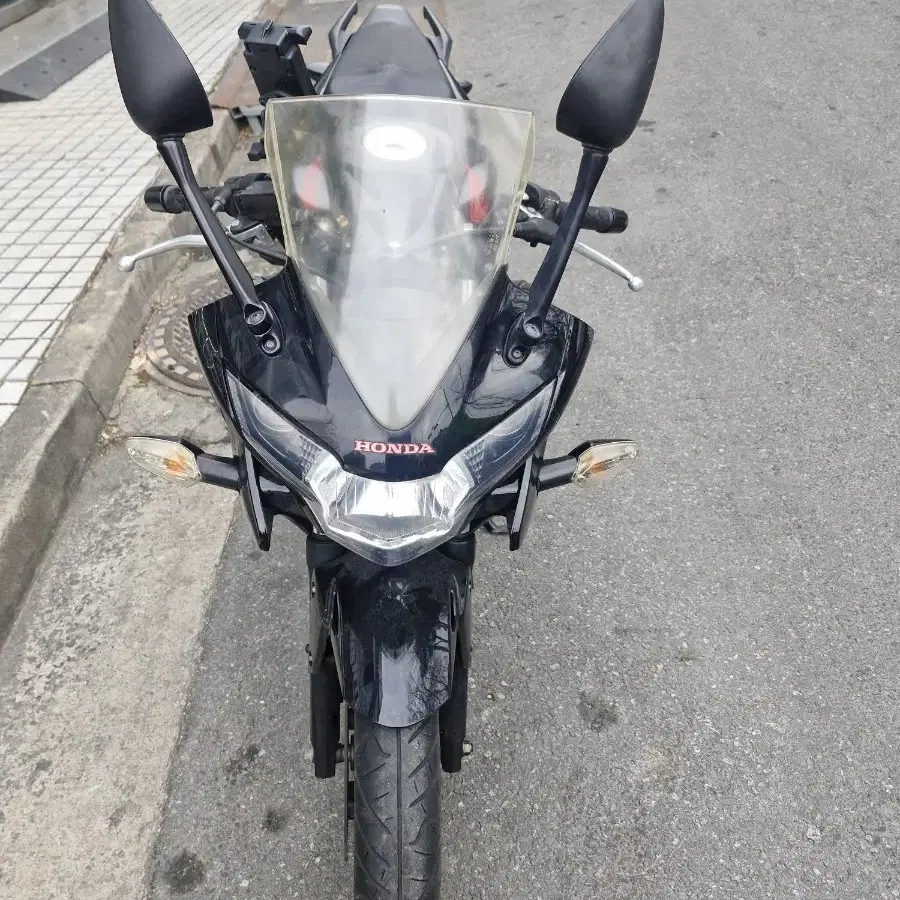 2016 CBR125R 판매합니다.