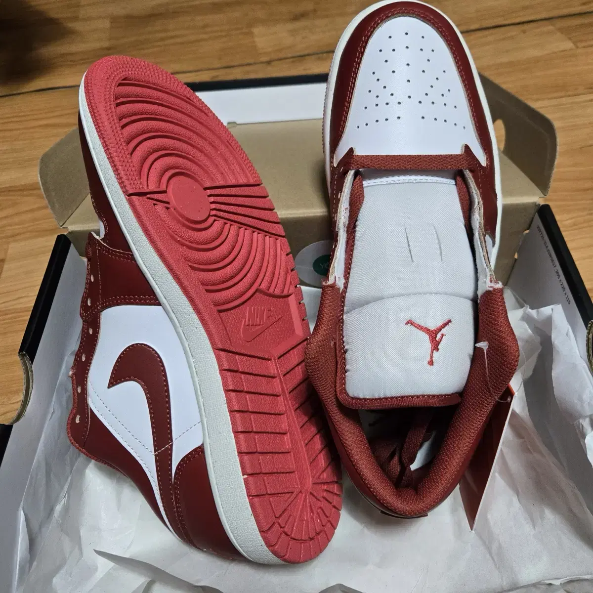 Nike Jordan 1 Low SE Size 270