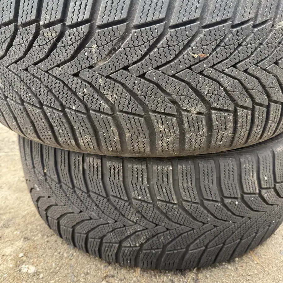 235/45R18 넥센 스노우 타이어