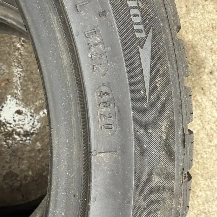 235/45R18 넥센 스노우 타이어