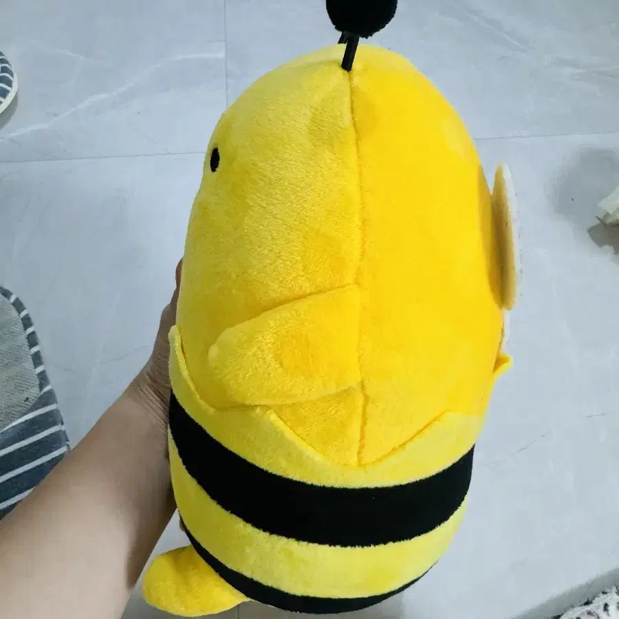 구데타마 꿀벌 봉제인형 30cm  산리오 정품