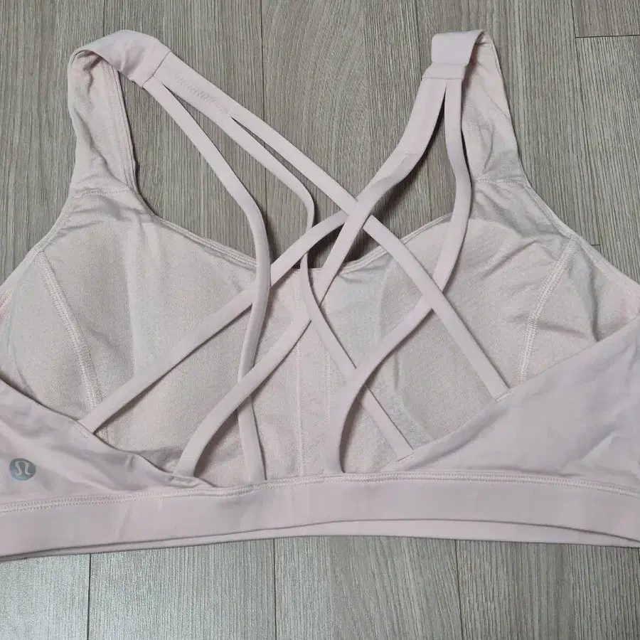 룰루레몬 Free To Be Serene Bra 10 사이즈 스포츠 브라