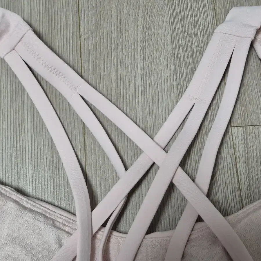 룰루레몬 Free To Be Serene Bra 10 사이즈 스포츠 브라