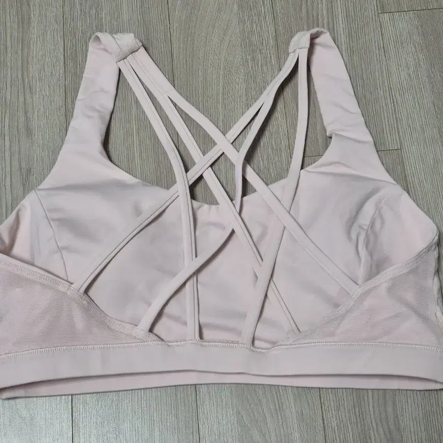 룰루레몬 Free To Be Serene Bra 10 사이즈 스포츠 브라