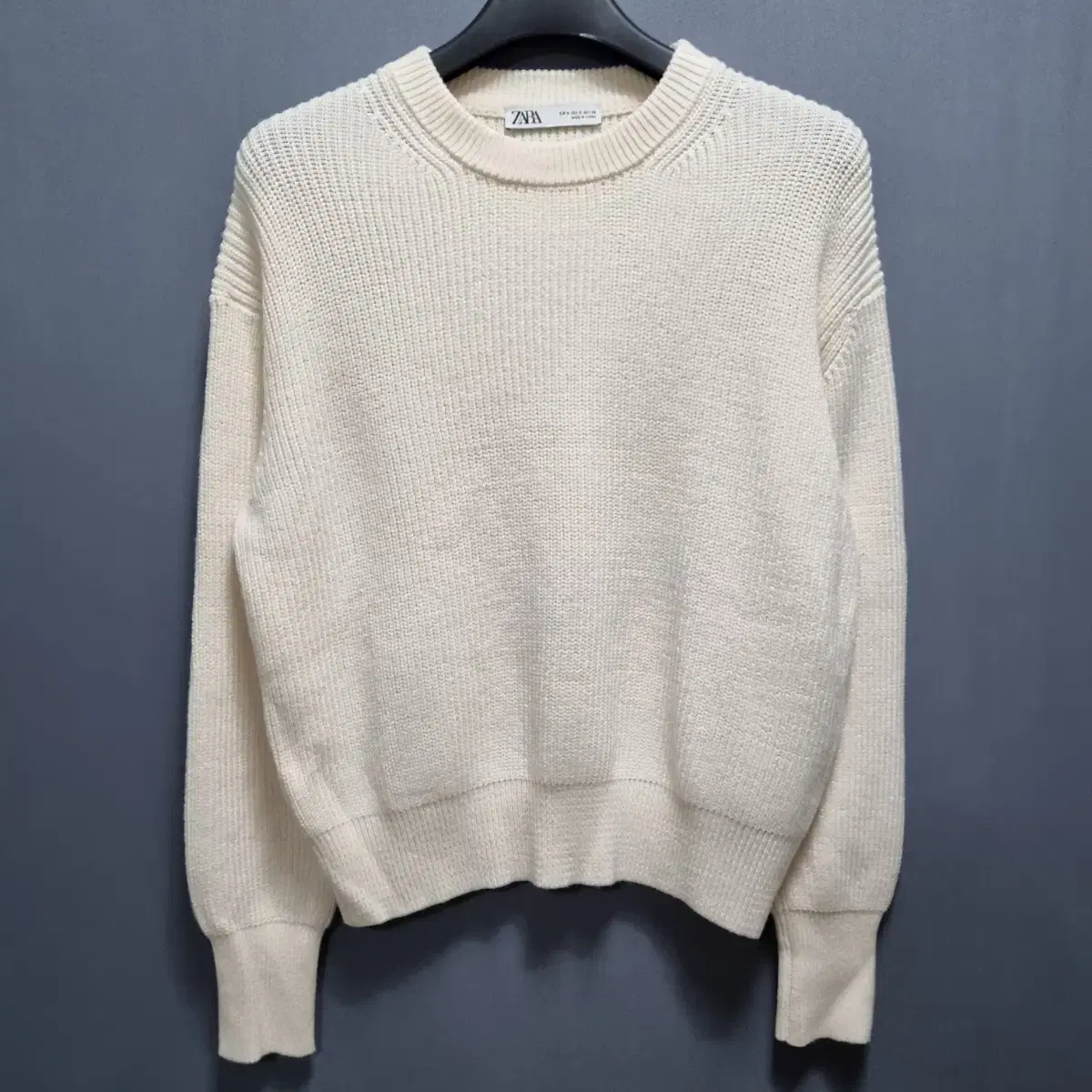 ZARA Round-neck knit 90-0116