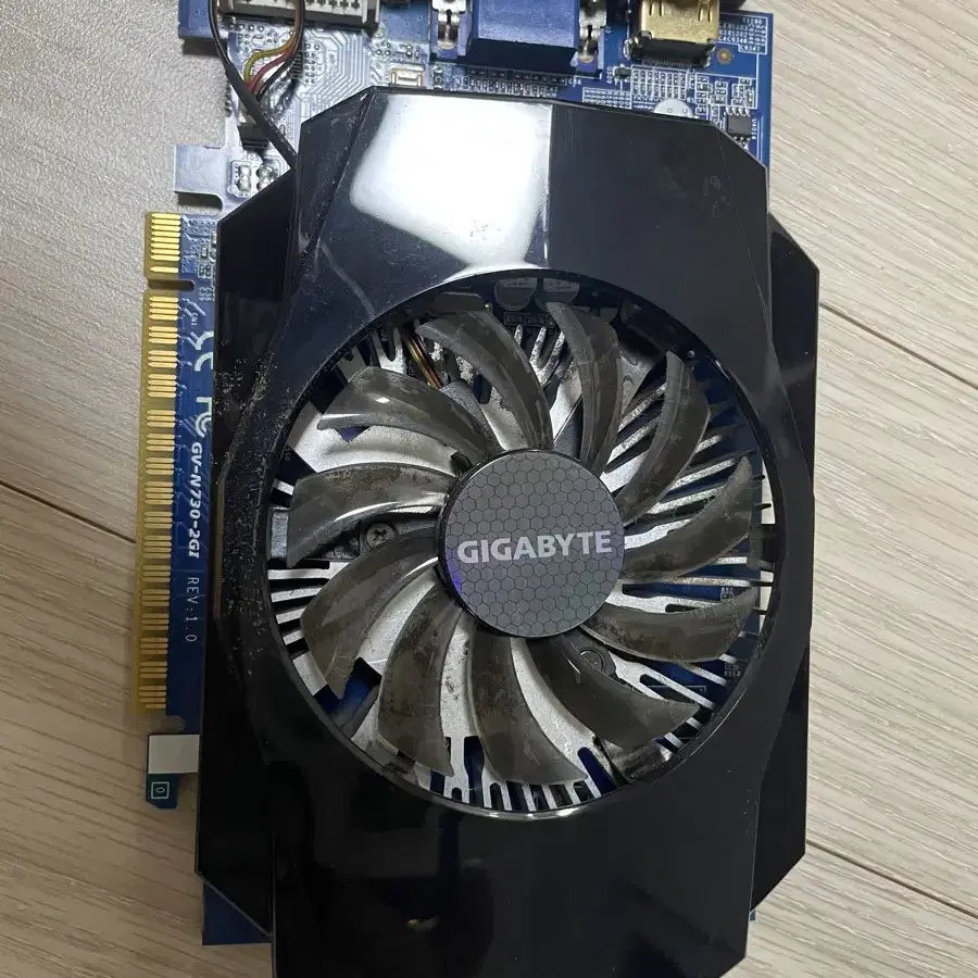 기가바이트 GT730 그래픽카드 팔아요