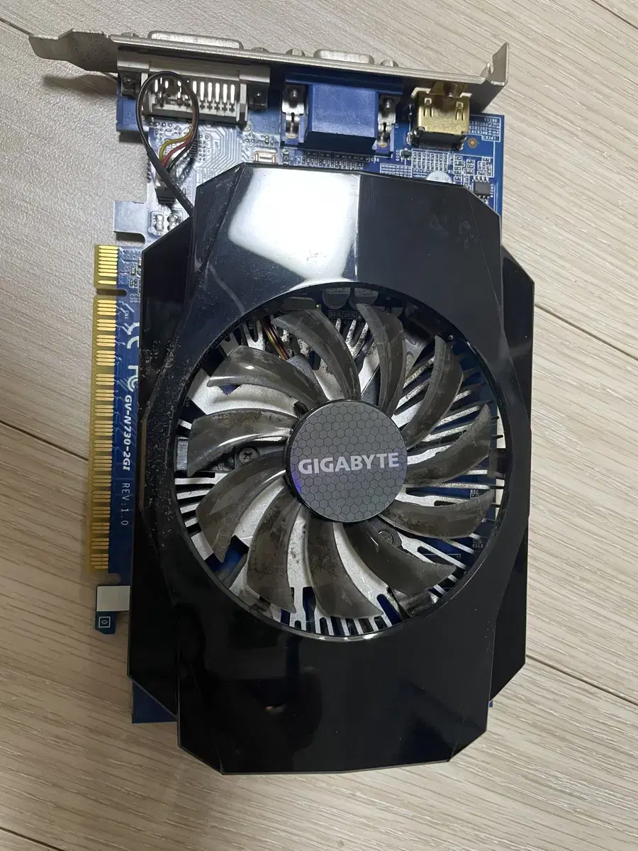 기가바이트 GT730 그래픽카드 팔아요