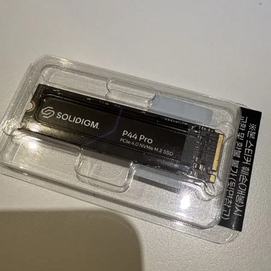 솔리다임 Solidigm P44 Pro 2TB NVMe SSD